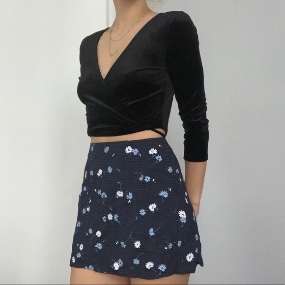 Forever 21 Tops - Black Velvet Wrap Crop top